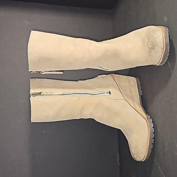 Sorel Suede Wedge Boots w/side zippers Size 7 VGUC Camel & Tan Rubber Tread - Picture 6 of 11
